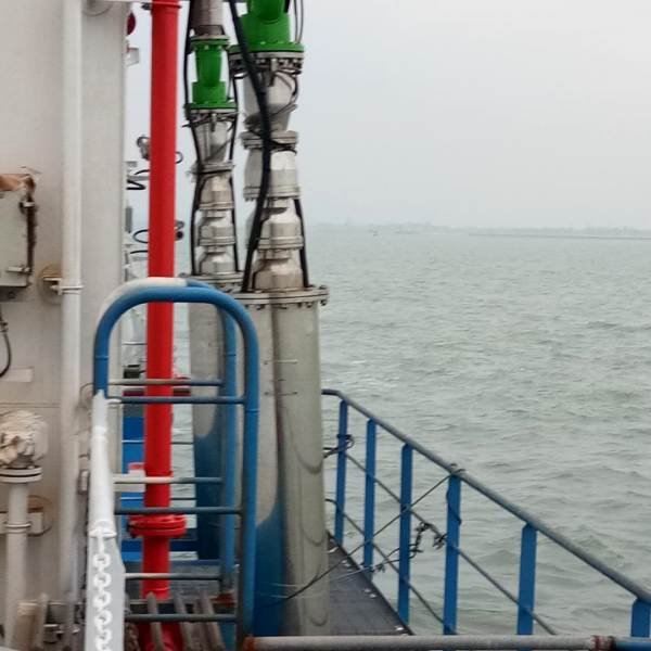 潜海水泵